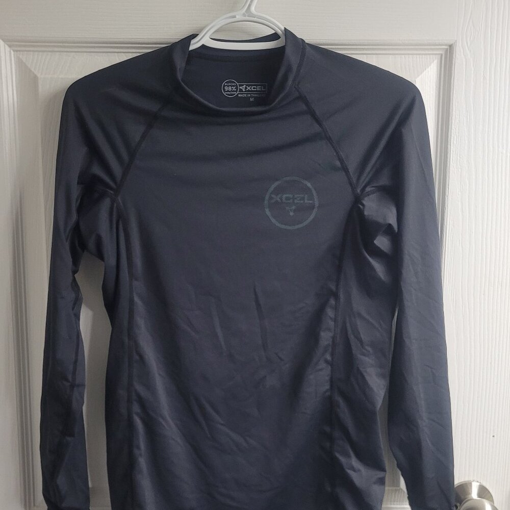 #90 XCEL Black Long Sleeve Shirt M